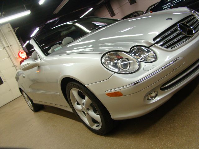 Mercedes-Benz CLK-Class 2005 photo 14