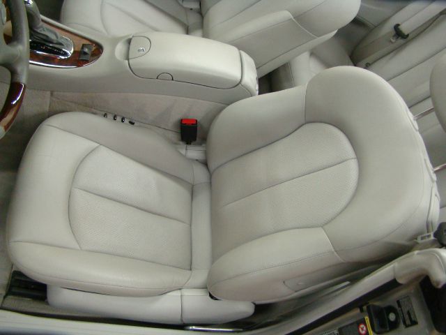 Mercedes-Benz CLK-Class 2005 photo 22