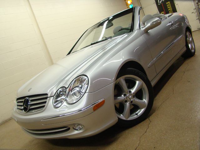 Mercedes-Benz CLK-Class 2005 photo 46