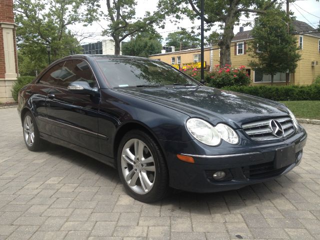 Mercedes-Benz CLK-Class 2006 photo 2