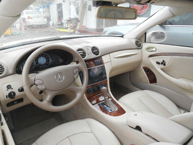 Mercedes-Benz CLK-Class 2006 photo 3