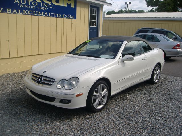 Mercedes-Benz CLK-Class 2006 photo 2