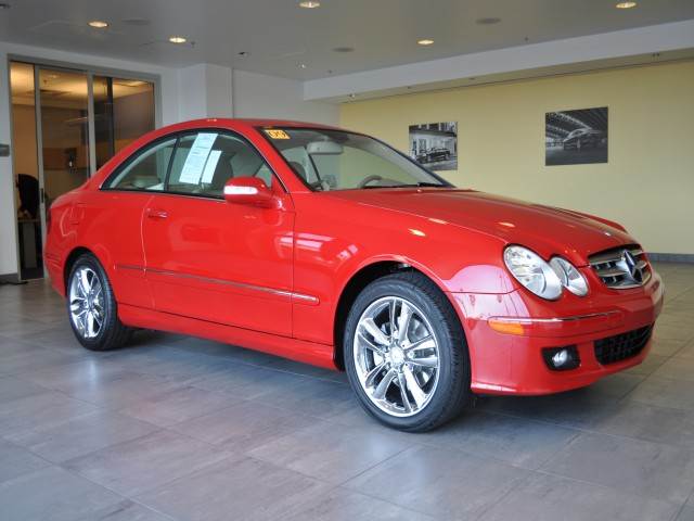 Mercedes-Benz CLK-Class 2009 photo 1