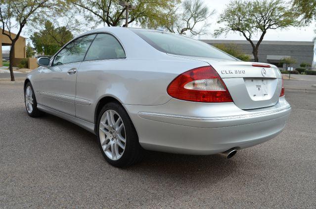 Mercedes-Benz CLK-Class 2009 photo 1