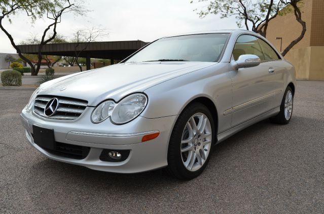 Mercedes-Benz CLK-Class 2009 photo 5