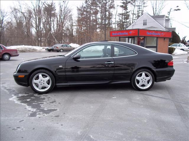 Mercedes-Benz CLK Class 1999 photo 1