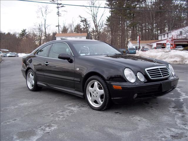 Mercedes-Benz CLK Class 1999 photo 3