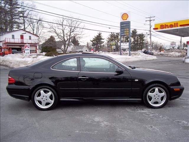 Mercedes-Benz CLK Class 1999 photo 4