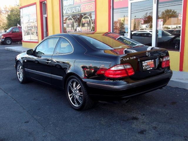 Mercedes-Benz CLK Class 1999 photo 5