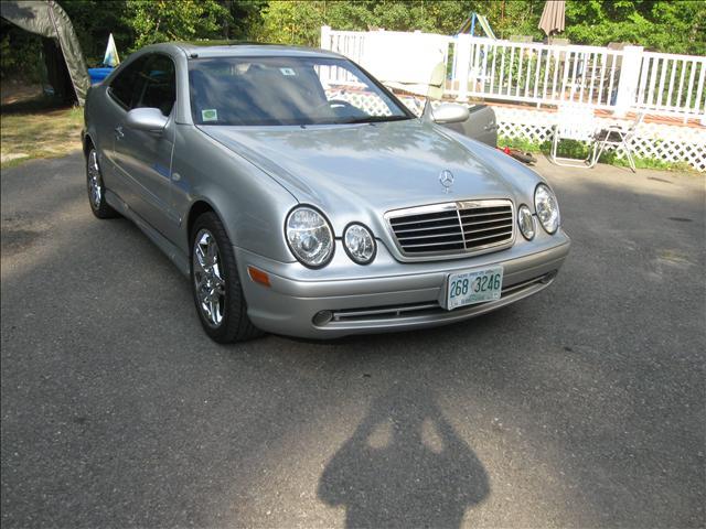 Mercedes-Benz CLK Class 1999 photo 1