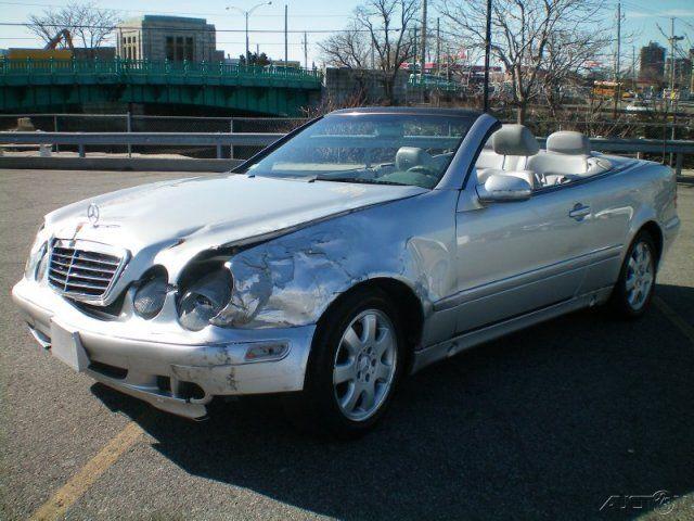 Mercedes-Benz CLK Class 2000 photo 2