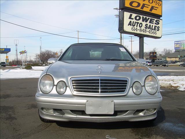 Mercedes-Benz CLK Class 2000 photo 2