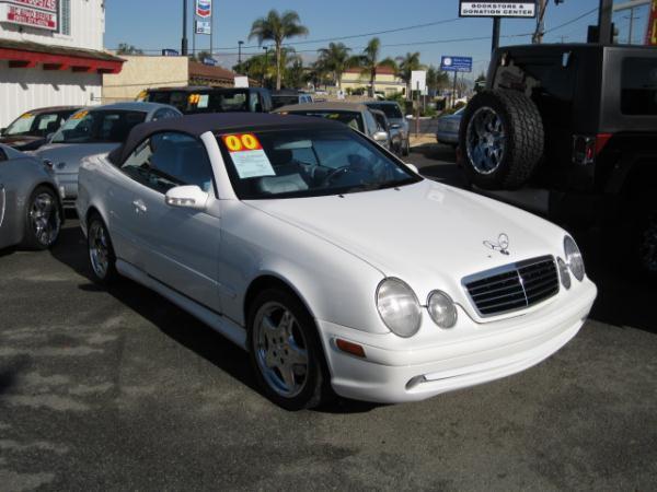 Mercedes-Benz CLK Class 2000 photo 2