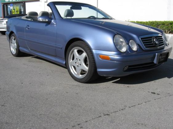 Mercedes-Benz CLK Class 2000 photo 2