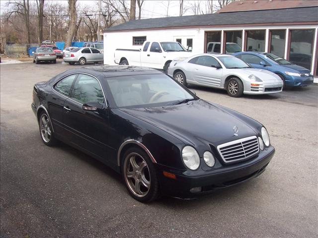 Mercedes-Benz CLK Class 2000 photo 1