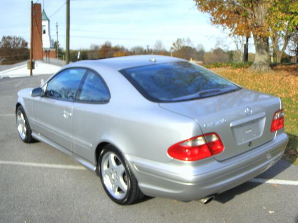 Mercedes-Benz CLK Class 2001 photo 1