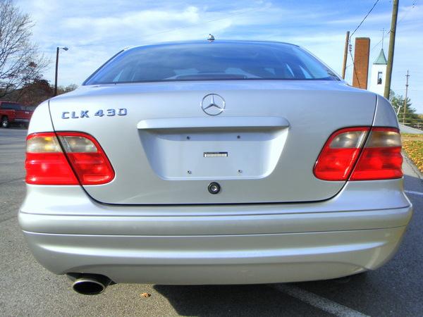 Mercedes-Benz CLK Class 2001 photo 2