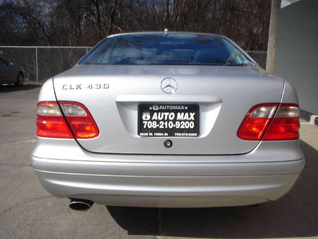 Mercedes-Benz CLK Class 2001 photo 4