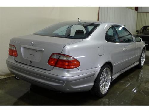 Mercedes-Benz CLK Class 2001 photo 5