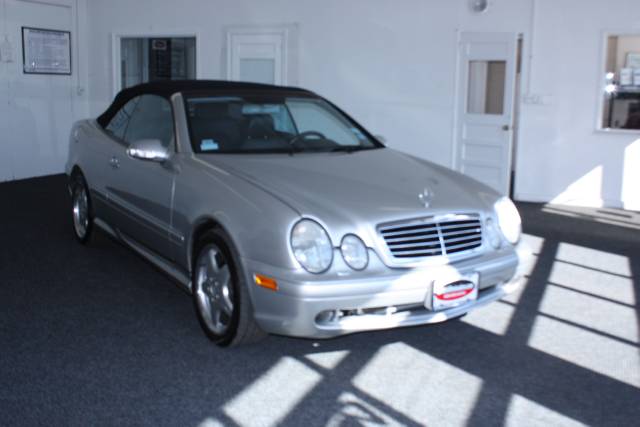 Mercedes-Benz CLK Class 2001 photo 1