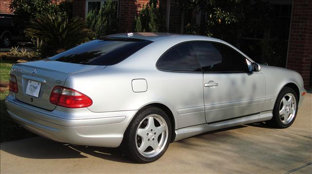 Mercedes-Benz CLK Class 2001 photo 1