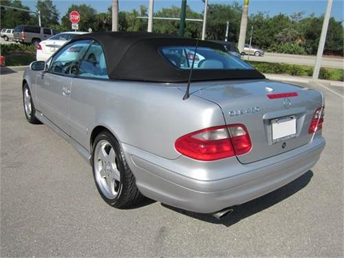 Mercedes-Benz CLK Class 2002 photo 2