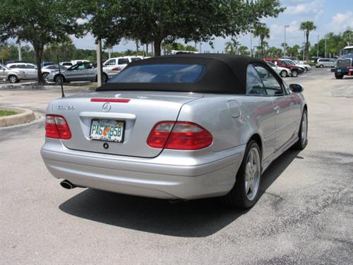 Mercedes-Benz CLK Class 2002 photo 4