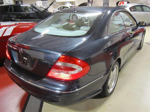 Mercedes-Benz CLK Class 2003 photo 5