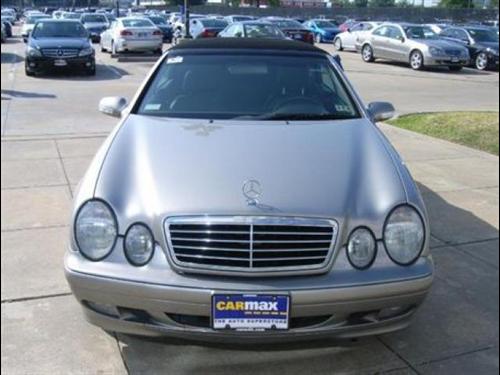 Mercedes-Benz CLK Class 2003 photo 2