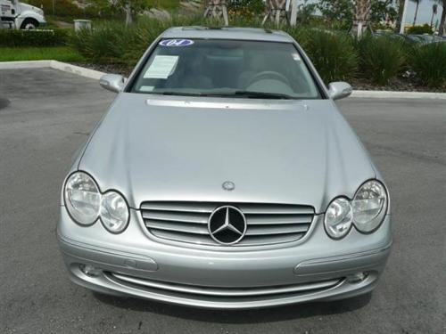 Mercedes-Benz CLK Class 2004 photo 1