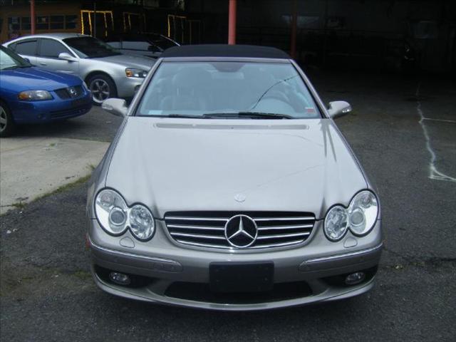 Mercedes-Benz CLK Class 2004 photo 1