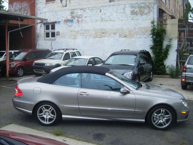 Mercedes-Benz CLK Class 2004 photo 3