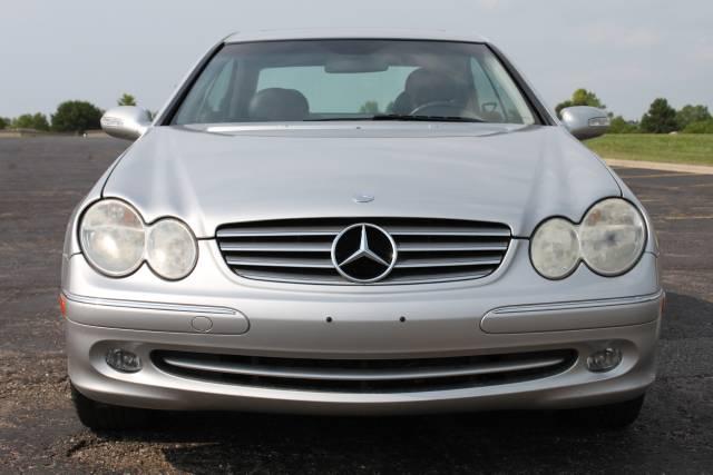 Mercedes-Benz CLK Class 2004 photo 1