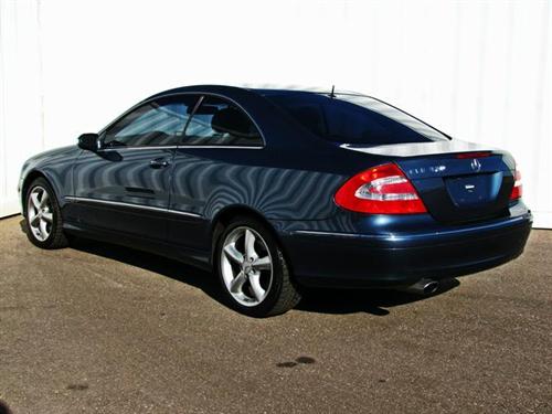 Mercedes-Benz CLK Class 2005 photo 3