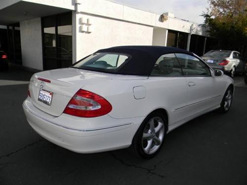 Mercedes-Benz CLK Class 2005 photo 3