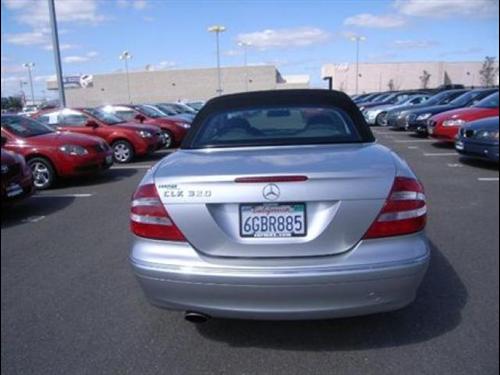 Mercedes-Benz CLK Class 2005 photo 3