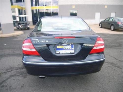 Mercedes-Benz CLK Class 2005 photo 1