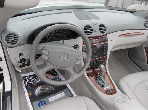 Mercedes-Benz CLK Class 2005 photo 2