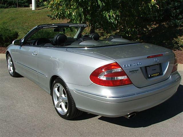 Mercedes-Benz CLK Class 2005 photo 5