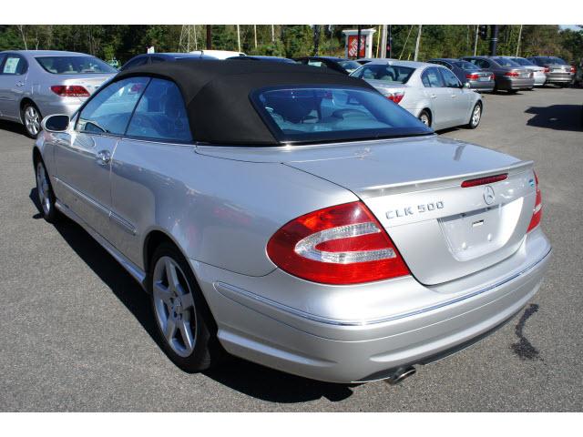 Mercedes-Benz CLK Class 2005 photo 2