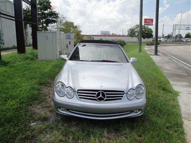 Mercedes-Benz CLK Class 2005 photo 1