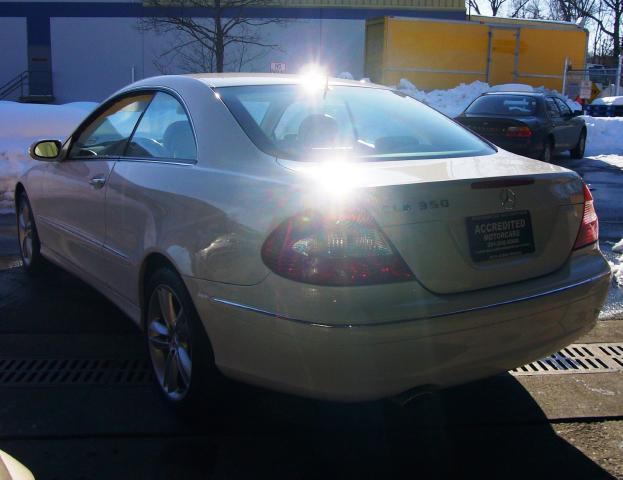 Mercedes-Benz CLK Class 2006 photo 4