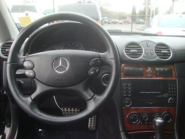 Mercedes-Benz CLK Class 2006 photo 3