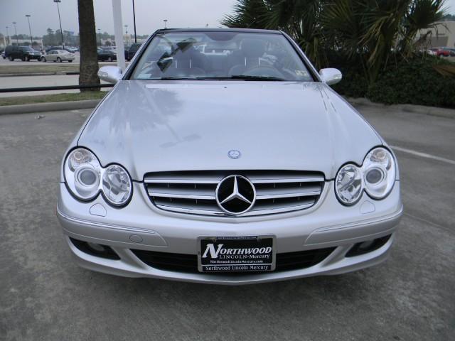 Mercedes-Benz CLK Class 2006 photo 1