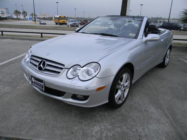 Mercedes-Benz CLK Class 2006 photo 2