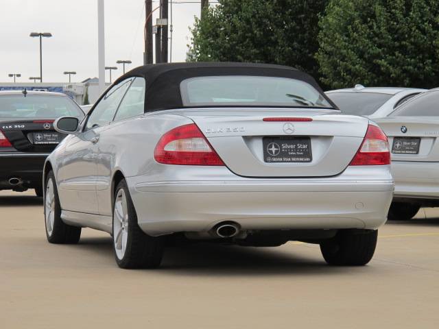 Mercedes-Benz CLK Class 2006 photo 3