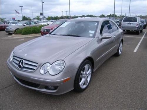 Mercedes-Benz CLK Class 2007 photo 2