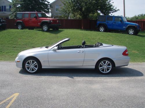 Mercedes-Benz CLK Class 2007 photo 2