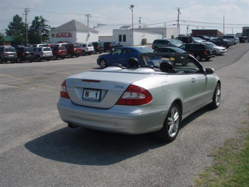 Mercedes-Benz CLK Class 2007 photo 3