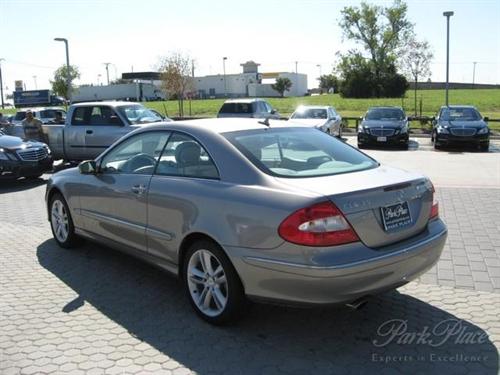 Mercedes-Benz CLK Class 2007 photo 4